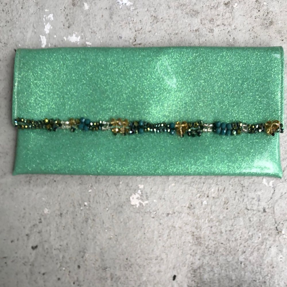 Beatriz Sanchez  clutch